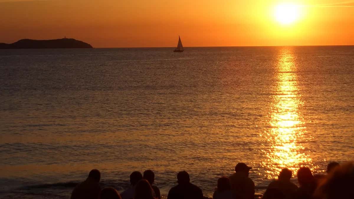 Música para relajarse: los géneros que bajan el estrés y por qué funcionan