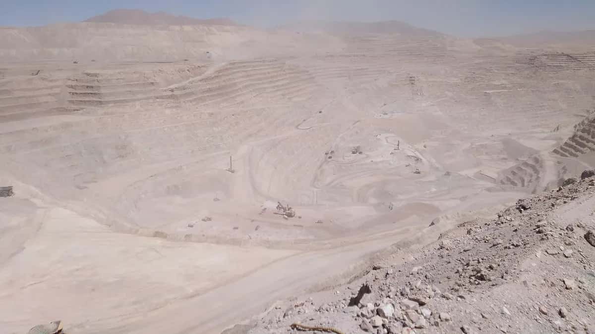 Mina a céu aberto Radomiro Tomic, no deserto do Atacama