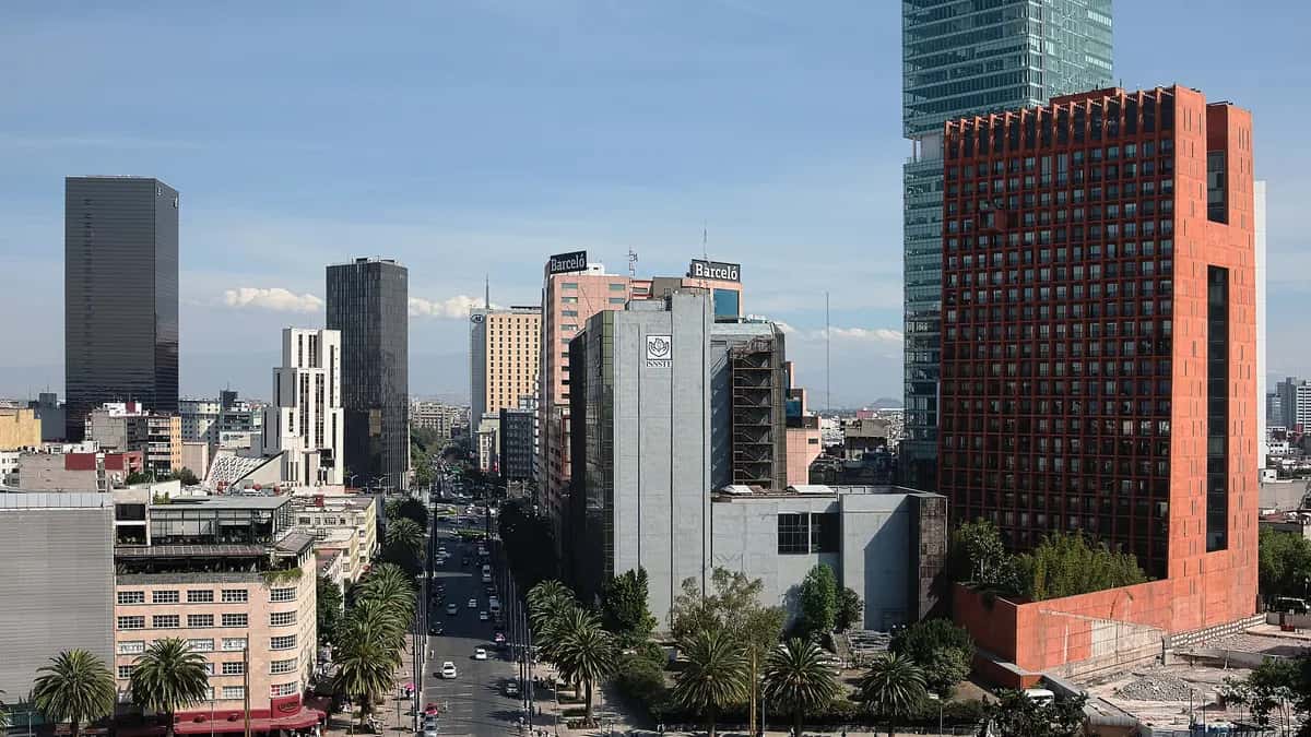 Vista de la avenida de la República y edificios de la Ciudad de México
