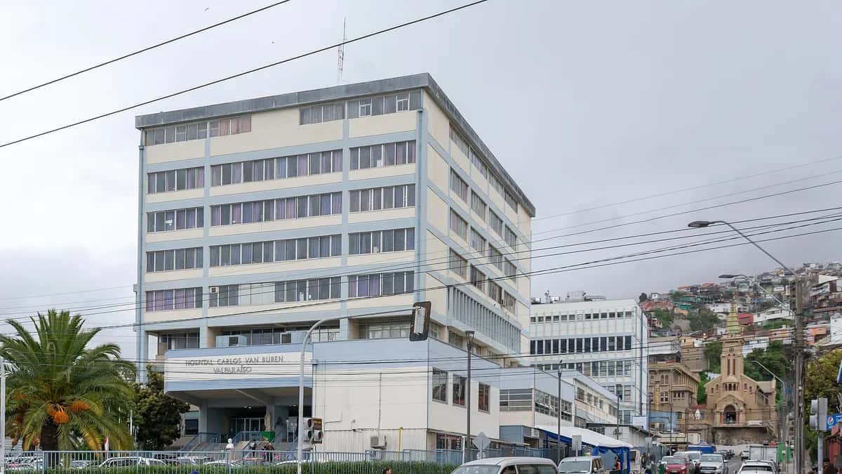 Building of the Carlos van Buren Hospital in Valparaíso