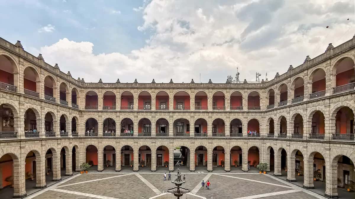 Patio central del Palacio Nacional, Ciudad de México
