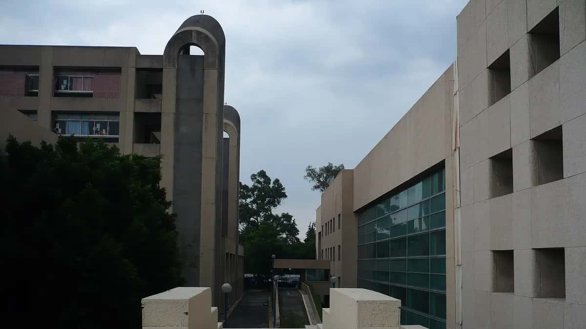 Prédios do Centro Médico Nacional Siglo XXI do IMSS, na Cidade do México