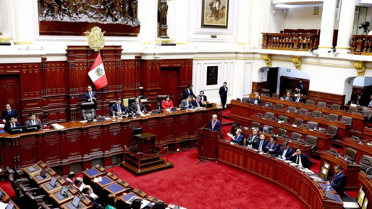 Chamber of the Congress of the Republic of Peru during a session