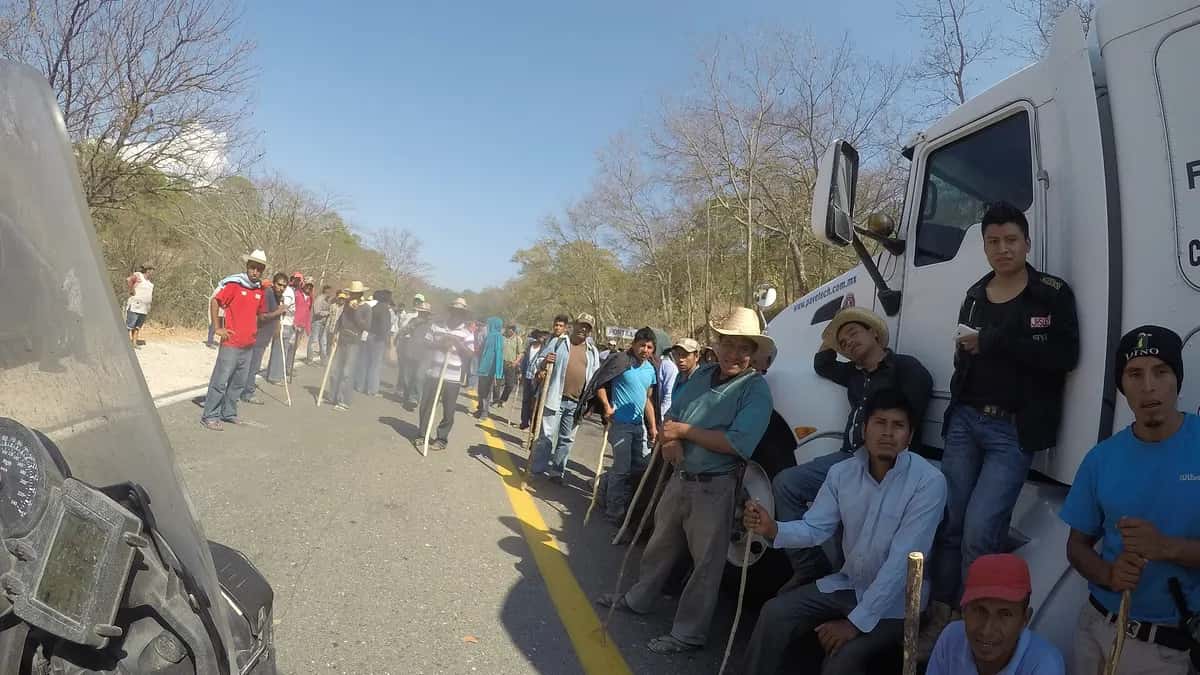 Mexico's national truckers' strike: what they want, how many blockades and what happens on Tuesday