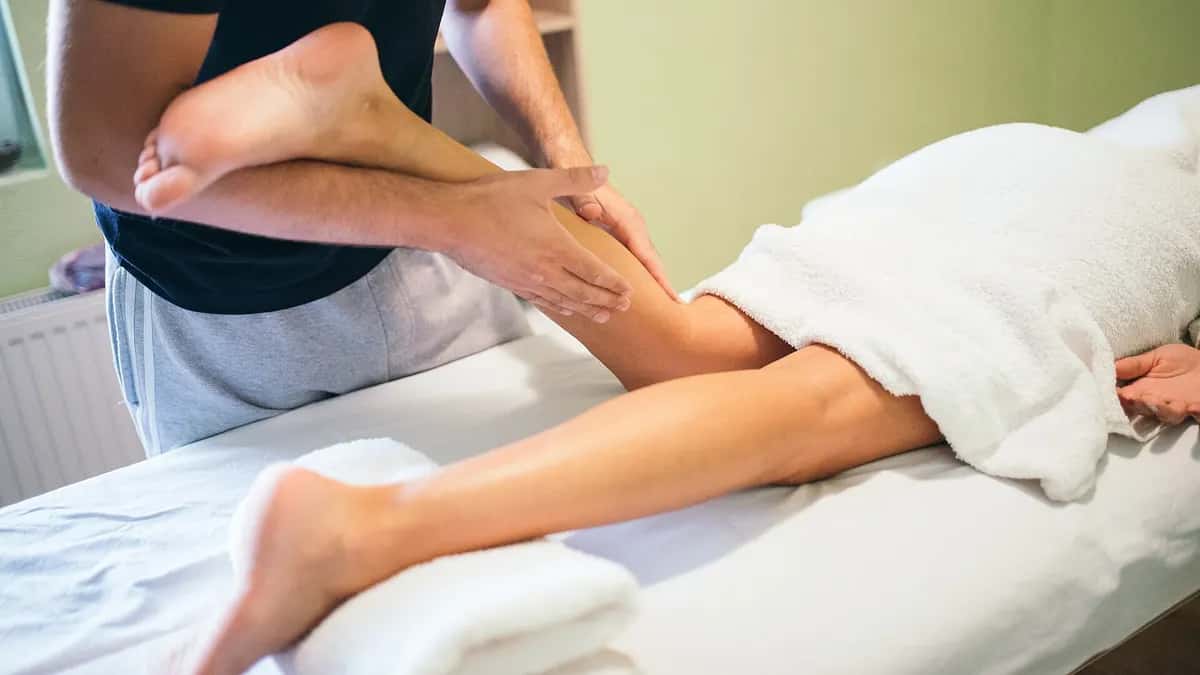 How much does a physiotherapist earn in Chile: fourth-year salary by university and in hospitals