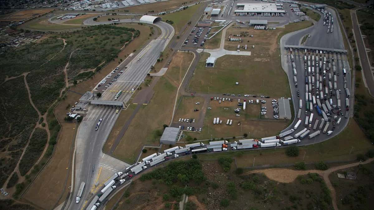 Exportações do México crescem 37,9% em setembro, mas a balança comercial volta ao déficit