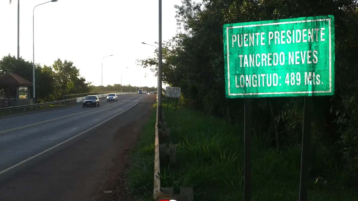 Sign for the President Tancredo Neves bridge between Brazil and Argentina